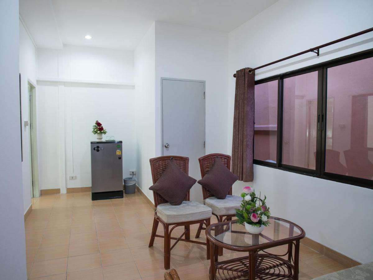 Tj Guesthouse Pattaya Εξωτερικό φωτογραφία