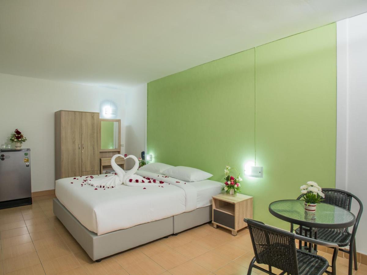 Tj Guesthouse Pattaya Εξωτερικό φωτογραφία
